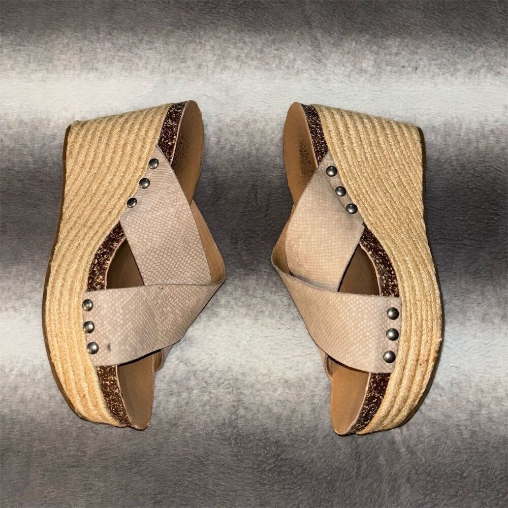 Lucky Brand Women's Neeka Taupe Slide Wedge Sandals Size 7.5M - Picture 8 of 16